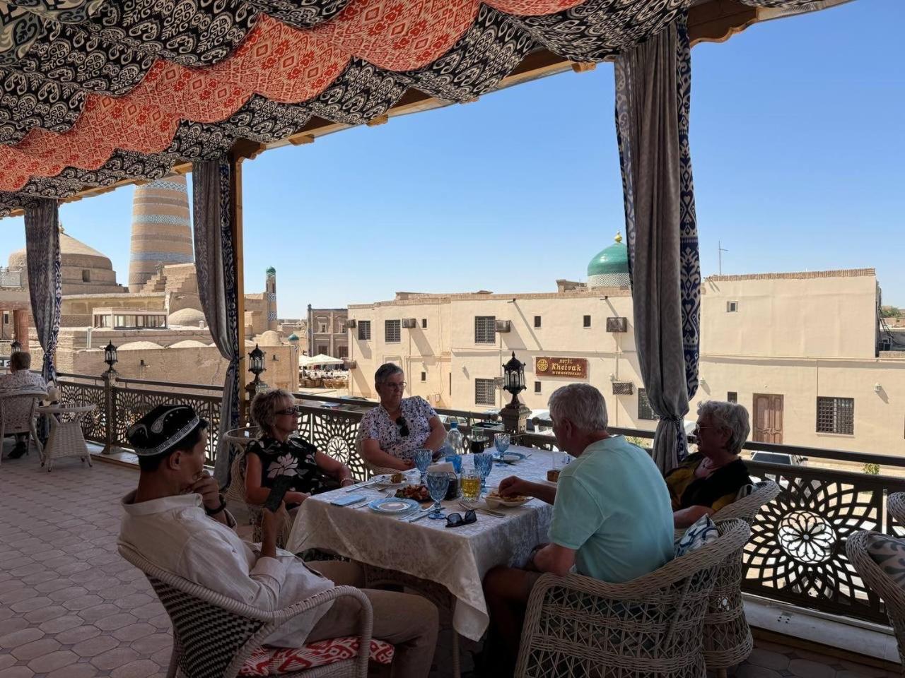Khiva Minor Hotel Екстериор снимка